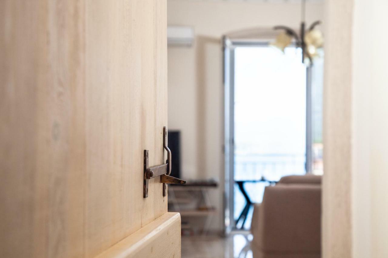 Villa @ Poros Poros Town Ngoại thất bức ảnh