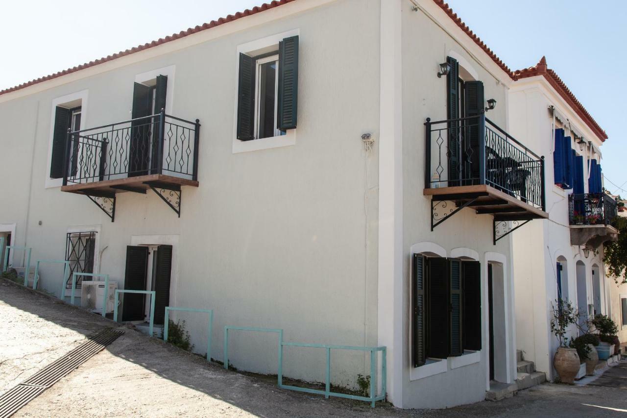 Villa @ Poros Poros Town Ngoại thất bức ảnh